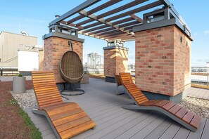 Flat-screen TV - Garden Gates by Grand Apartments (Gdansk)