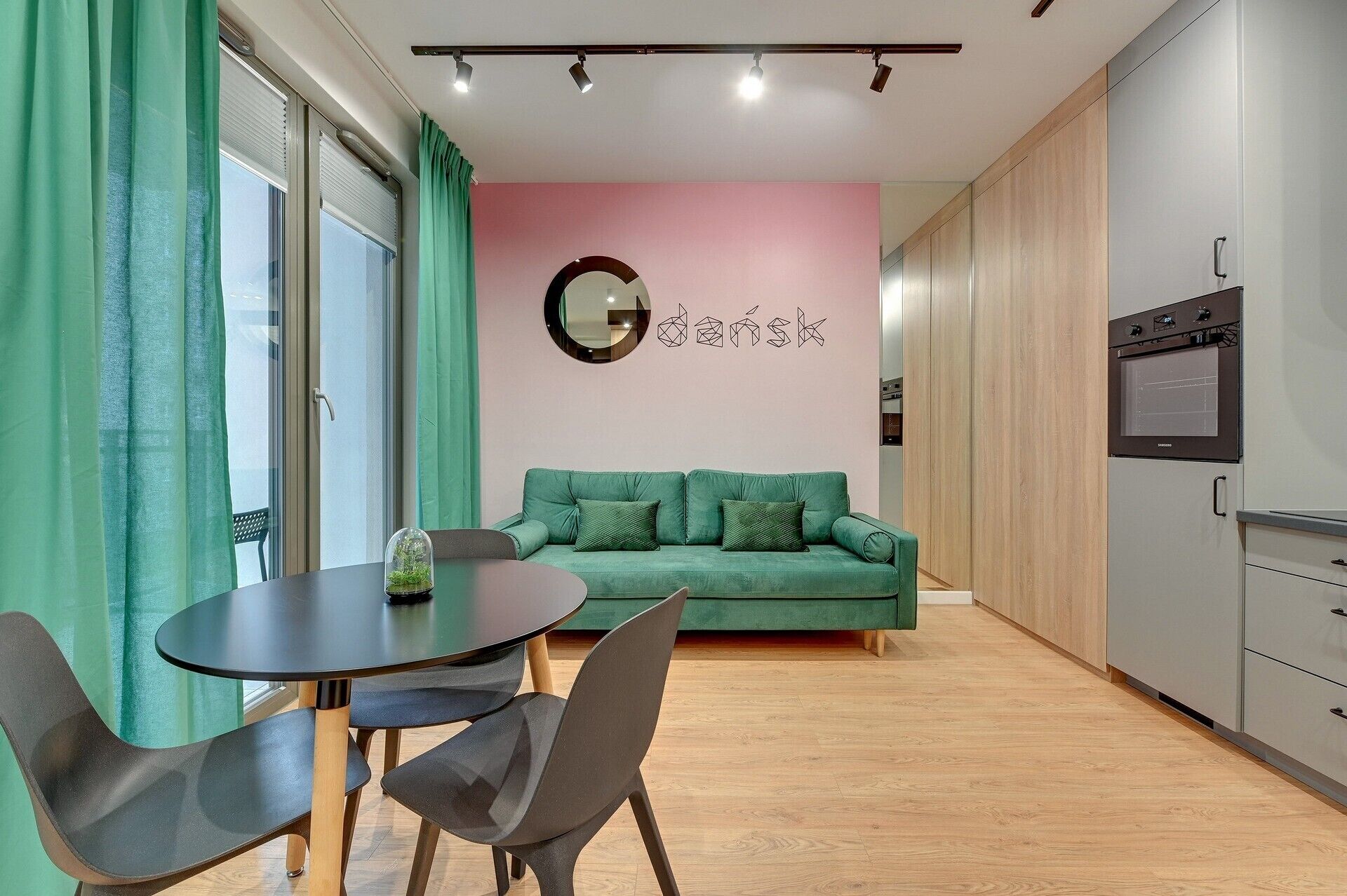 1 bedroom, iron/ironing board, free WiFi