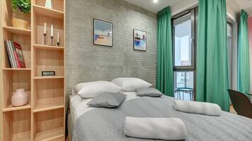 1 habitación, tabla de planchar con plancha y wifi gratis