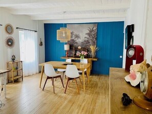 Dining - Charming house near Ile de Ré with terrace (Nieul-sur-Mer)