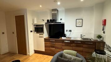 Leilighet, 2 soverom, ikke-røyk, kjøkken | Eget kjøkken | Kjøleskap, ovn, kokeplater og oppvaskmaskin