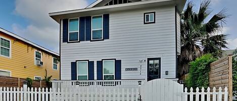 Nhà (4 Bedrooms) | Mặt tiền nơi lưu trú