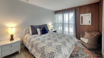 2 bedrooms, individually decorated, individually furnished, bed sheets