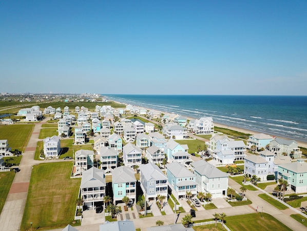 House (3 Bedrooms) | Property amenity - The Beachside Villa by Ryson Vacation Rentals (Galveston)