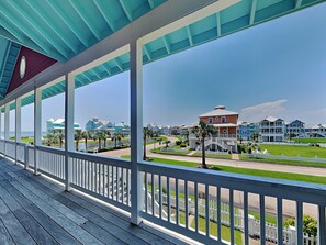 House (3 Bedrooms) | Property amenity - The Beachside Villa by Ryson Vacation Rentals (Galveston)