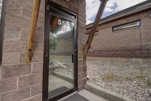 Exterior detail - Fully Remodeled Mountain Condo, Silverthorne, A1 Brian (Silverthorne)