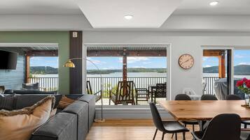 智能電視、壁爐、電子遊戲、乒乓球設施