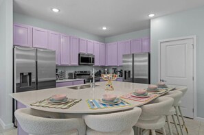 House | Private kitchen - NEW Home 8 Bedrooms At Bella Vida Resort (Kissimmee)