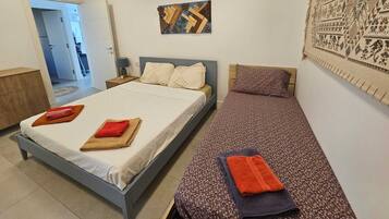 2 chambres, fer et planche Ă repasser, Wi-Fi gratuit, draps fournis