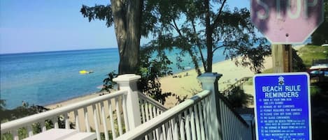 靠近海滩