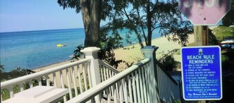 Charming 3-bedroom house with WiFi, AC in  New Buffalo with a 20x40 INDOOR POOL