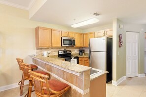 Unclassified image, 5 of 48, button