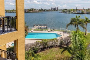 Uklassifisert bilde, 4 av 48, knapp