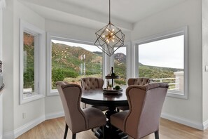 تناول الطعام