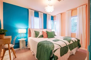 4 slaapkamers, een strijkplank/strijkijzer, internet, beddengoed