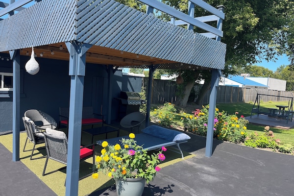 Room, 1 Queen Bed, Non Smoking | Terrace/patio