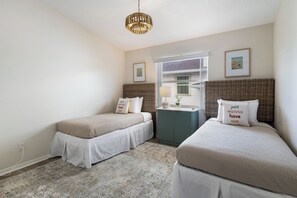 3 bedrooms, iron/ironing board, free WiFi