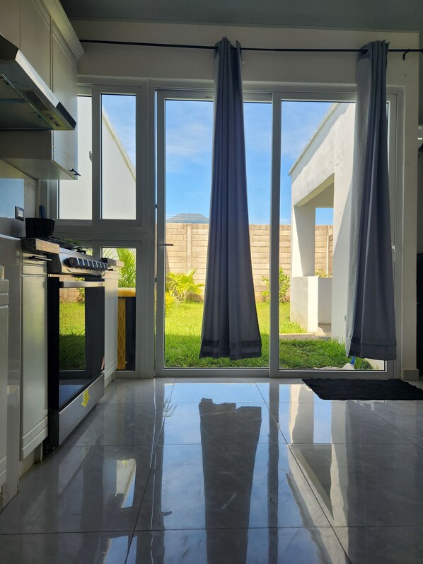 Private kitchen - Hause Beautiful Private Residencial Nueva San Miguel AC, WIFI (San Miguel)