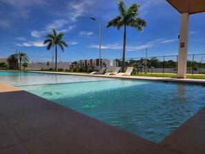 Pool - Hause Beautiful Private Residencial Nueva San Miguel AC, WIFI (San Miguel)