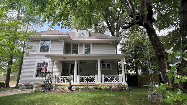 Exterior - Charming two bedroom Central Gardens carriage house in amazing Memphis (Memphis)