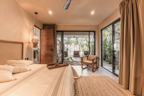 5 habitaciones, caja de seguridad en la habitación y escritorio 