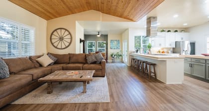 Downtown Retreat w/ Hot Tub and Fire Pit!