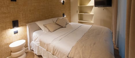 1 bedroom, iron/ironing board, travel crib, WiFi