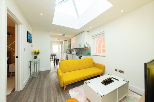 TV - Free Parking |2 Beds| Fully Equipped| Central City (Reading)