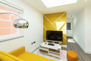 Interior - Free Parking |2 Beds| Fully Equipped| Central City (Reading)
