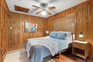 Ferienhaus, 2 Schlafzimmer, Terrasse, Flussblick | 2 Schlafzimmer, Allergikerbettwaren, Verdunkelungsvorhänge