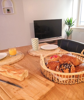 Dining - L'escapade, Spacieux Duplex (Crémieu)