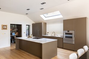 House | 3 bedrooms, Internet - An Airy Abode in London (London)