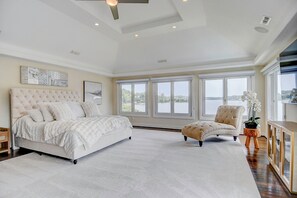 5 bedrooms, WiFi, bed sheets