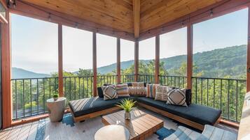 Smart TV, fireplace, video games, ping pong