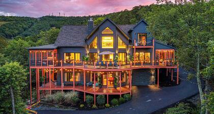 Incredible Year-Round Views.HGTV Design.HotTub.Theater.Sauna.Rec Room.Arcades