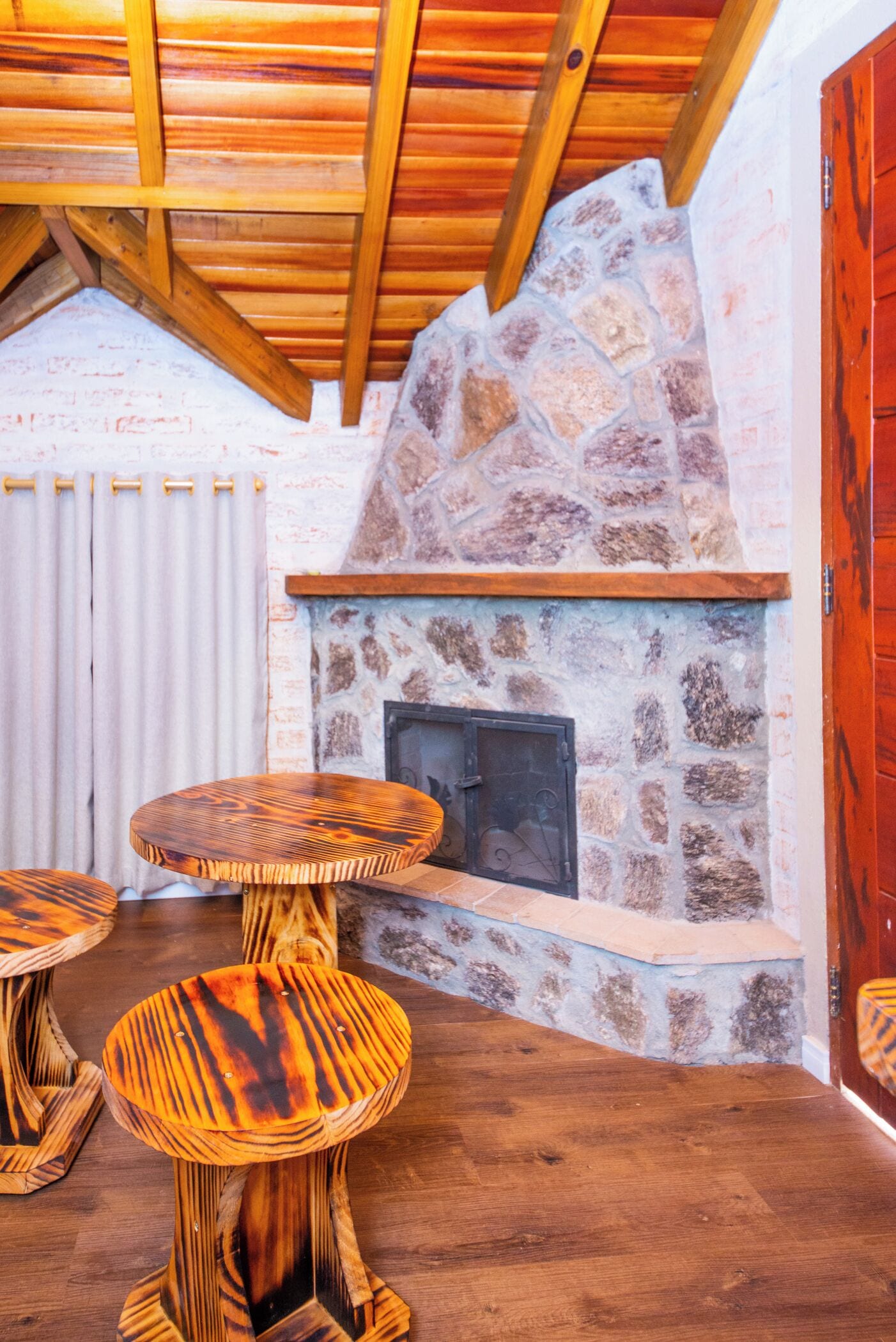 Chalé VI com hidromassagem e vista para as montanhas | Aquecimento