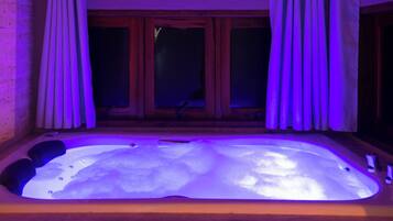 Chalé IV com hidromassagem e vista para as montanhas | Privéspabad