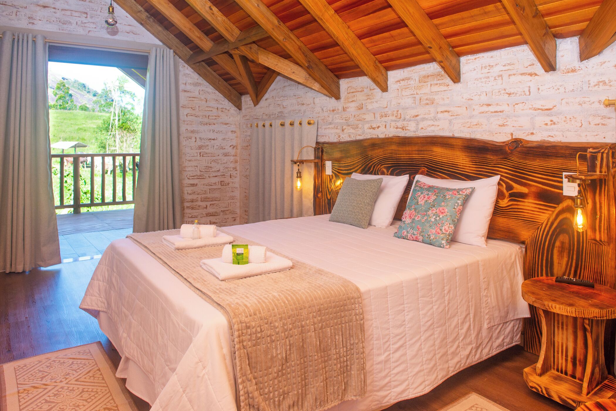 Chalé VI com hidromassagem e vista para as montanhas | Free WiFi