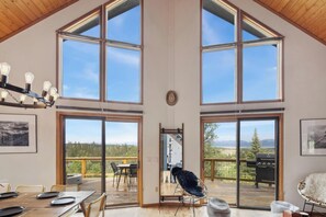 Dining - Private 3-Acre Retreat with Hot Tub & Divide Views (Jefferson)