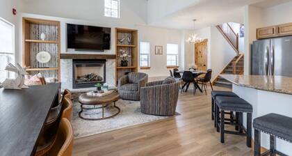 Spacious Family Friendly Townhome Retreat