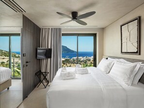 2 bedrooms, in-room safe, iron/ironing board, free WiFi