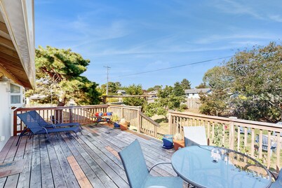 Charming home near ocean with patio, firepit, WiFi, streaming, and wood stove