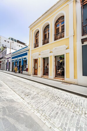 Exterior - Romantic Getaway in the Heart of Old San Juan (San Juan)