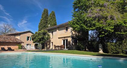 Au Cœur du Vignoble, Chai 6 Pers Avec Piscine
