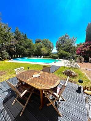 Outdoor dining - Au Cœur du Vignoble, Chai 6 Pers Avec Piscine (Gaillac)
