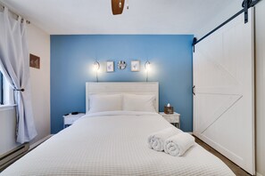 3 slaapkamers, een strijkplank/strijkijzer, gratis wifi, beddengoed