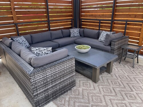 Fyrebird Place: 5-Bedroom Industrial Loft with Private Pavilion & Yard