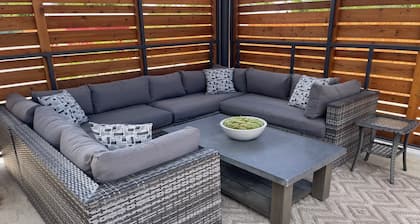 Fyrebird Place: 5-Bedroom Industrial Loft with Private Pavilion & Yard