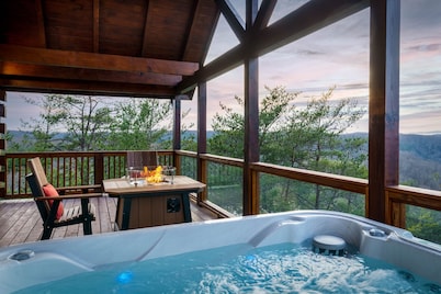 Cliffside Romantic Retreat LOVE