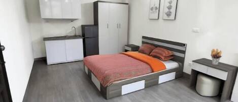 1 bedroom, WiFi, bed sheets